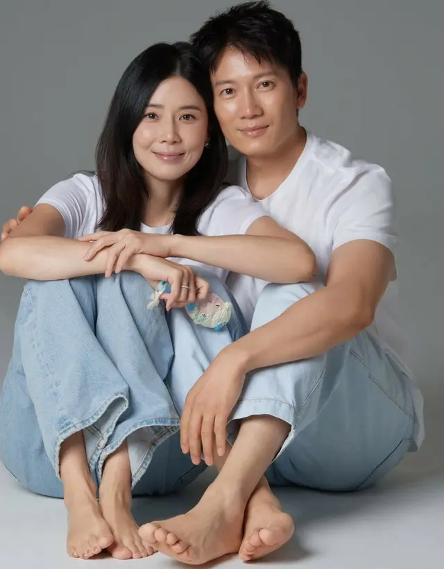 チソン＆イ・ボヨン、結婚12周年も新婚のように甘いおしどりカップル01