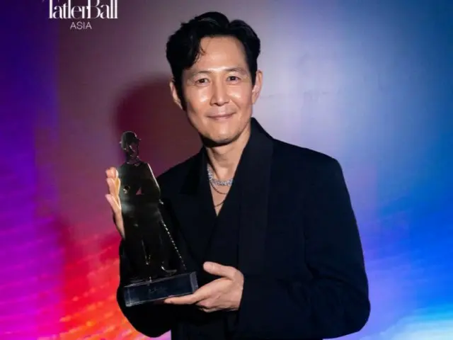 Aktor Lee Jung-jae menjadi orang Korea pertama yang memenangkan Penghargaan Chaplin