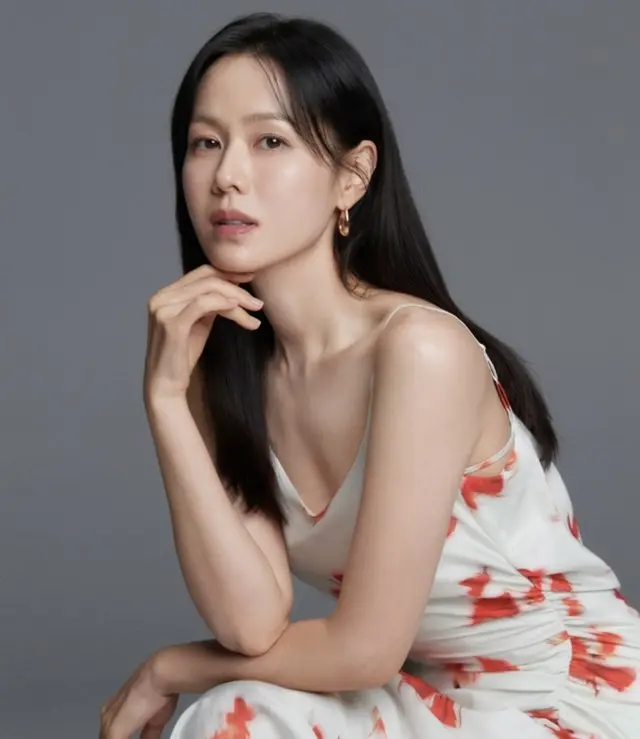 ソン・イェジン、「イム・シワン、夫のヒョンビンにイ・ビョンホンとの夫婦演技を観た心境を聞いてきた」…映画「仕方ない」試写会エピソード