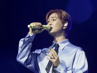 Onew SHINee sukses merampungkan penampilan tur dunianya di Brazil... Nyanyian dan sorak sorai penggemar yang penuh semangat memenuhi udara