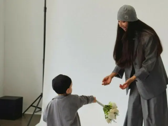 Moon GaBi, yang melahirkan anak Jung Woo Sung, marah besar dengan foto anaknya yang dihasilkan AI