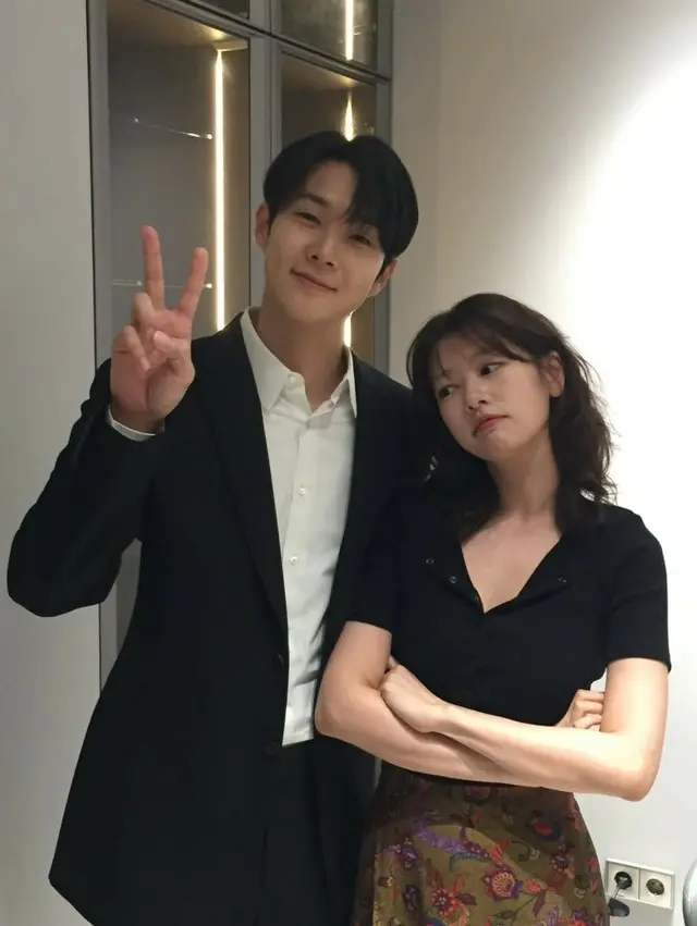 ドラマ「私と結婚してくれますか？」チェ・ウシクとチョン・ソミン、お似合いのツーショット公開