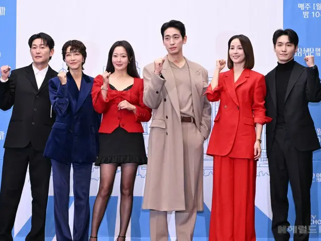 [Foto] Kim Hee Sun dan Han Hye Jin menghadiri presentasi produksi drama baru "Because There Is No Next Life"