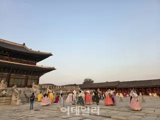 Kotak makan siang disebarkan di Istana Gyeongbokgung, membawa aib bagi negara... Pemandu wisata itu sebenarnya tidak berlisensi = Korea Selatan