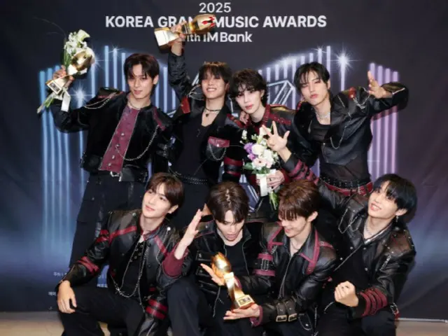 "THE BOYZ" menerima penghargaan "Grand Honors Choice"... "Berlari keras untuk penggemar kami" = "2025 KGMA"