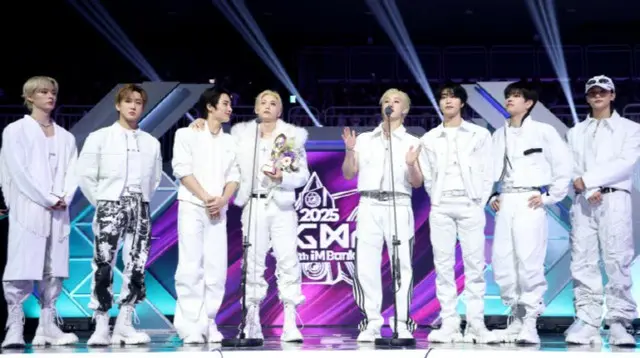 「Stray Kids」、最高の栄誉賞受賞で5冠達成…「栄光をSTAYに」＝「2025 KGMA」