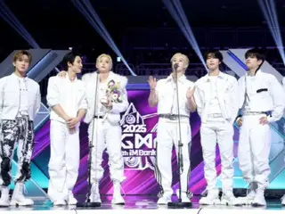 "Stray Kids" meraih kemenangan ke-5 dengan penghargaan kehormatan tertinggi... "Glory to STAY" = "2025 KGMA"