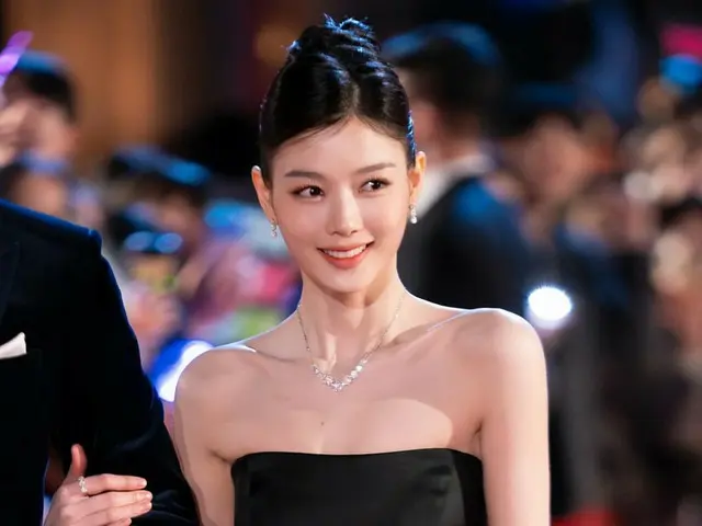 Aktris Kim You Jung dan Baek Ah Jin yang menawan... Visual yang memikat