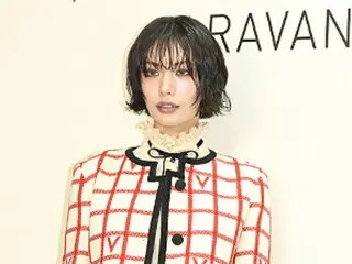 Nana (AFTERSCHOOL), yang berhasil menjinakkan perampok bersenjata mematikan, menerima nasihat dari pengacaranya... "Perlawanan langsung tidak disarankan"