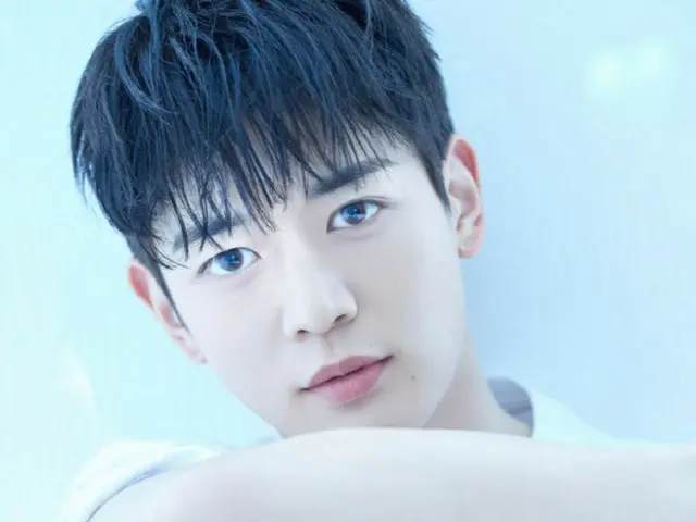 Minho SHINee menghadiri Edaily Culture Awards sebagai presenter