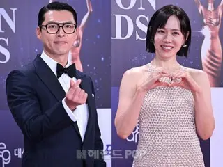 Hyun Bin dan Son Ye Jin rayakan perayaan ganda dengan penghargaan Aktor Terbaik dan Aktor Pria Terbaik di Blue Dragon Film Awards... Komentar hangat mereka satu sama lain menjadi topik hangat