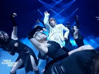 Taemin SHINee membuat debut solo TV AS pertamanya di "The Kelly Clarkson Show"... Reaksi global juga meledak