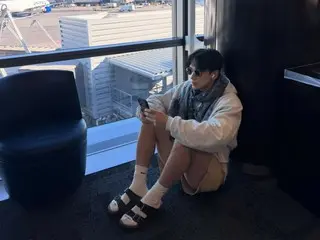 Rain memamerkan gaya berpakaiannya yang nakal ala bocah (!) di NYC... "Celanamu terlalu pendek nggak?"