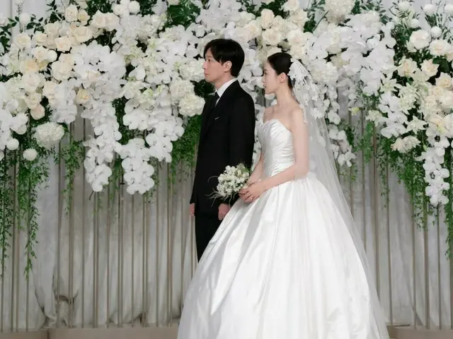 Eun Jung (T-ARA) menikah dengan sutradara Kim Byung-woo, "Kami akan saling menghormati dan menjalani hidup bersama"... Diterbitkan di Instagram-nya