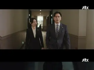 <REVIEW Drama Korea> Sinopsis dan Cuplikan di Balik Layar Episode 3 "Esquire: Pengacara yang Bermimpi Menjadi Pengacara"... Pembacaan Naskah dan Salam dari Lee Jin Wook dan Jeon Hye Bin = Di Balik Layar
 ·Ringkasan