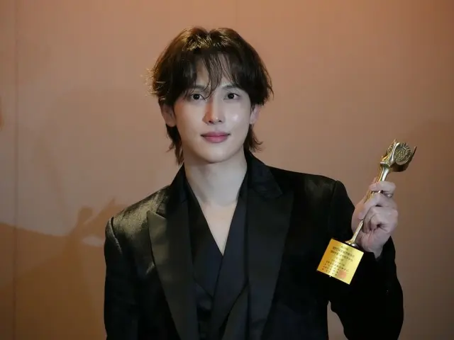 [Resmi] Yim Siwan memenangkan Penghargaan Aktor Terbaik dalam kategori Film di Korea Cultural Entertainment Awards... "Terima kasih atas penghargaan yang luar biasa ini"
