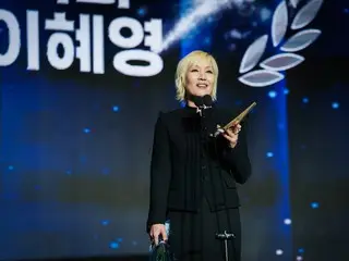 Lee Hye-young, bintang film "Broken Fruit," memenangkan penghargaan Aktris Terbaik di Seoul International Film Awards.