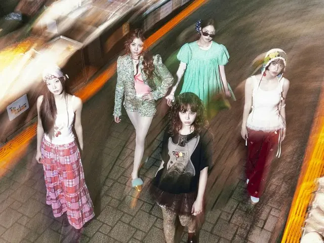 "LE SSERAFIM" menduduki puncak daftar girl group di Billboard AS dalam kategori "Tur K-Pop dengan Pendapatan Tertinggi Tahun Ini".