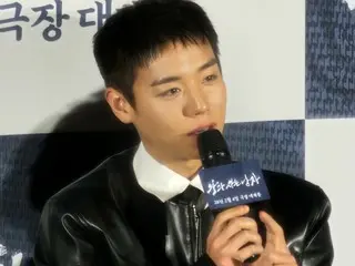 Park Ji Hoon menurunkan berat badan 15kg untuk perannya dalam film "The King and the Man": "Saya hampir tidak makan apa pun untuk menggambarkan ketidakberdayaan"