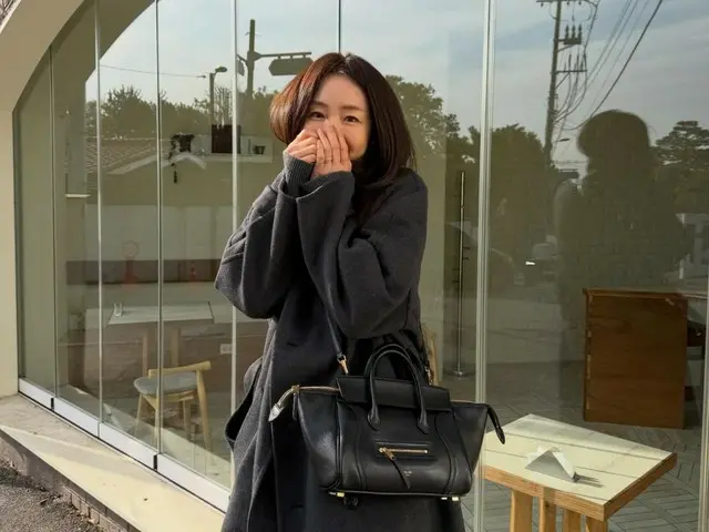 Aktris Choi Ji Woo, ikon kecantikan... Bahkan di usia 50-an, ia tetap menjadi "Putri Ji Woo" yang abadi.