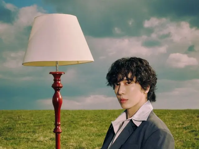 [Resmi] Jung Yong Hwa dari CNBLUE merilis rekaman vinyl pertamanya untuk merayakan ulang tahun solonya yang ke-10. Edisi terbatas mini album ke-3-nya dirilis hari ini.