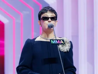 G-DRAGON (BIGBANG) memenangkan triple crown di "MMA 2025"... JENNIE (BLACKPINK) memenangkan penghargaan "Rekaman Terbaik Tahun Ini"