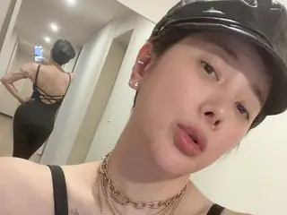 Seo Inyoung (mantan anggota JEWELRY) yang terkenal lewat drama "Divorce" (bercerai) telah berhasil menurunkan berat badannya yang sebelumnya naik 10 kg... "Tubuhnya yang sempurna seperti botol Coca-Cola" tercermin di cermin.