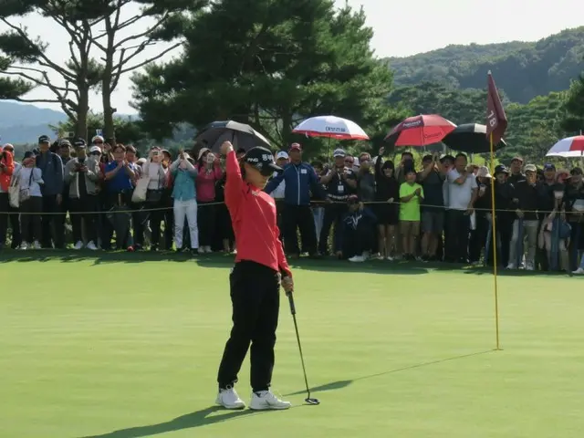 優勝が決まってガッツポーズのパク・ジュヨン