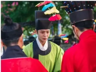 Ro Woon tampil sebagai pria Joseon yang paling pemarah di 'Wedding Day'...Seribu wajah menawan
