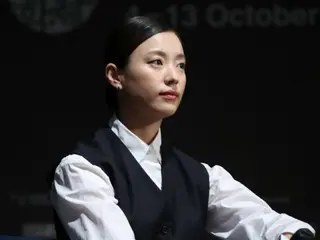 Han Hyo Ju "Sulit untuk berdiri di depan publik... Aku bersyukur atas popularitasnya, tapi itu merepotkan"