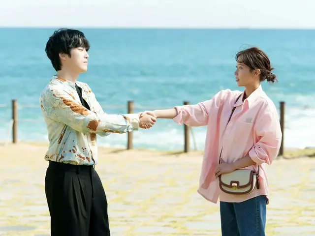 <Wawancara> Kim Jung Hyun dari "Crash Landing on You" dan Lim Soo Hyang dari "My ID is Gangnam Beauty" ikut membintangi "Season of Gokudu" yang akan disiarkan di CS Satellite Theater mulai 25 Oktober (Rabu)
 Ke! Wawancara telah tiba