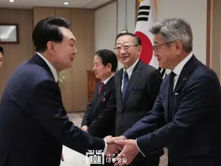 Presiden Yoon bertemu dengan perwakilan Asosiasi Persahabatan Jepang-Korea dan Korea-Jepang = Korea Selatan