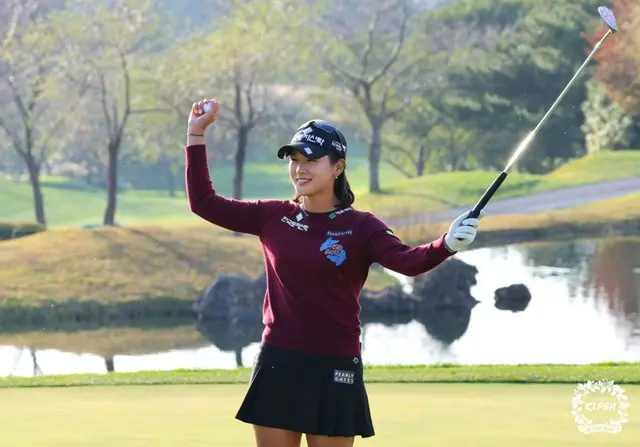 優勝が決まってガッツポーズのパク・ヒョンギョン（写真提供：KLPGA）