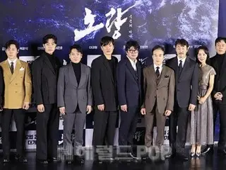 [Foto] Aktor Lee Kyoo Hyung, Heo Jun Ho, dan lainnya menghadiri sesi laporan produksi untuk film "Noryang: Sea of Death"