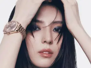 Aktris Han So Hee memancarkan "karisma seksi" dengan riasan smoky-nya yang menawan... membintangi bersama Park Seo Jun dalam "Gyeongseong Creature" Netflix