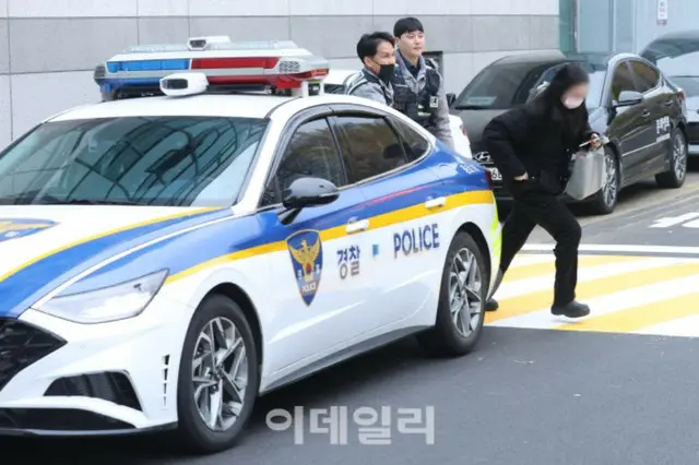 大学修学能力試験日の朝、受験生178人が警察車両に乗った＝韓国