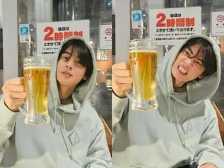 Cha Eun Woo, pengalaman minum sepuasnya di Jepang? Ekspresi ramah dengan segelas bir di satu tangan... Visual tampan yang tersembunyi di balik tudung