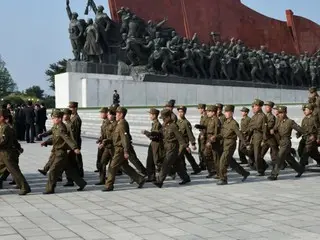 “Buku Putih Hak Asasi Manusia” yang diterbitkan oleh Korea Utara, yang berada di peringkat terbawah indeks kebebasan… mengkritik Amerika Serikat dan Barat