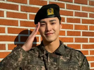 Aktor Lee Tae-hwan keluar dari militer hari ini (26)... "Ini adalah waktu yang sangat berharga sehingga terasa begitu singkat."