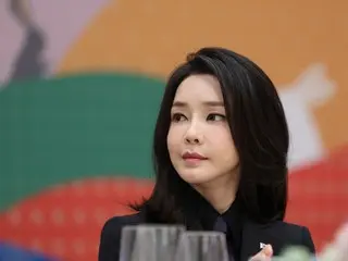 Korea Selatan mengatakan pihaknya akan mempertimbangkan untuk mendirikan kantor tambahan kedua untuk membantu ibu negara Kim Kun-hee jika mayoritas masyarakat menyetujuinya.