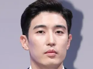 [Resmi] Agensi Aktor Kang KyoungJun berkomentar... "Isi pembicaraannya adalah kehidupan pribadi sang aktor...Diskusi mengenai perpanjangan kontrak eksklusif telah ditangguhkan."