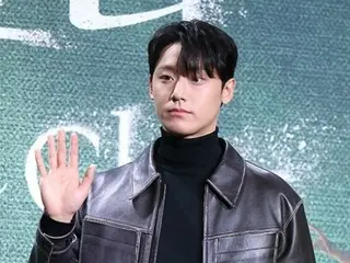 Aktor Lee Do Hyun mempromosikan sendiri film “The Tomb” saat menjalani wajib militer…Berbagi trailer pertama di Instagram