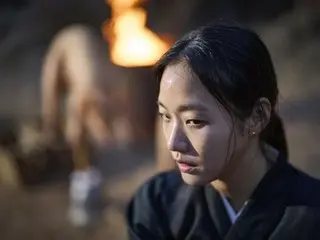 Kehadiran luar biasa dari Kim Go Eun dan Lee Do Hyun, yang menjadi gadis kuil, film “Breaking Tomb”… 8 jenis stills dirilis