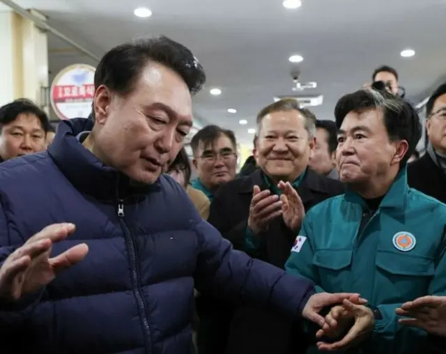 「火災が起きたのに満面の笑顔とは」…行政安全相の「表情」が問題に＝韓国