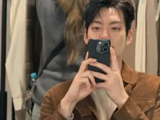 Aktor Kim WooBin, keunggulan fisik dalam selfie cermin... kenakalan juga merupakan bonus