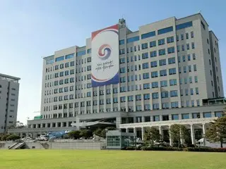 Kantor kepresidenan Korea Selatan menjelaskan peretasan email yang dilakukan Korea Utara sebagai ``kecerobohan masing-masing staf''