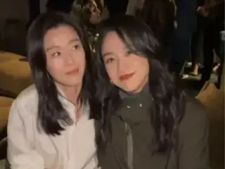 Aktris Tang WeiXJun Ji Hyun, bergandengan tangan dan sepasang kekasih di London...Dua foto kecantikan yang representatif