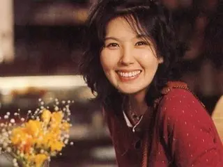 Hari ini (tanggal 22) menandai peringatan 19 tahun kematian mendiang Lee Eun-ju... Nama itu masih sangat nostalgia seperti biasanya.