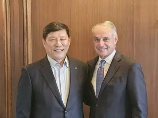 Presiden KBO Heo Gu-young bertemu dengan Komisaris Manfred sebelum Hari Pembukaan MLB