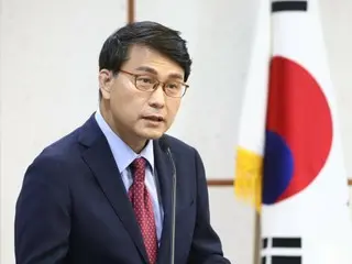 Pemimpin partai oposisi Korea Selatan Lee Jae-myung mengatakan, ``Ucapkan saja terima kasih kepada Tiongkok.'' Anggota partai yang berkuasa mengatakan, ``Penekanan 'Tiongkok' yang tunduk.''